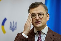 Кулеба сообщил о созыве чрезвычайного заседания совета Украина — НАТО